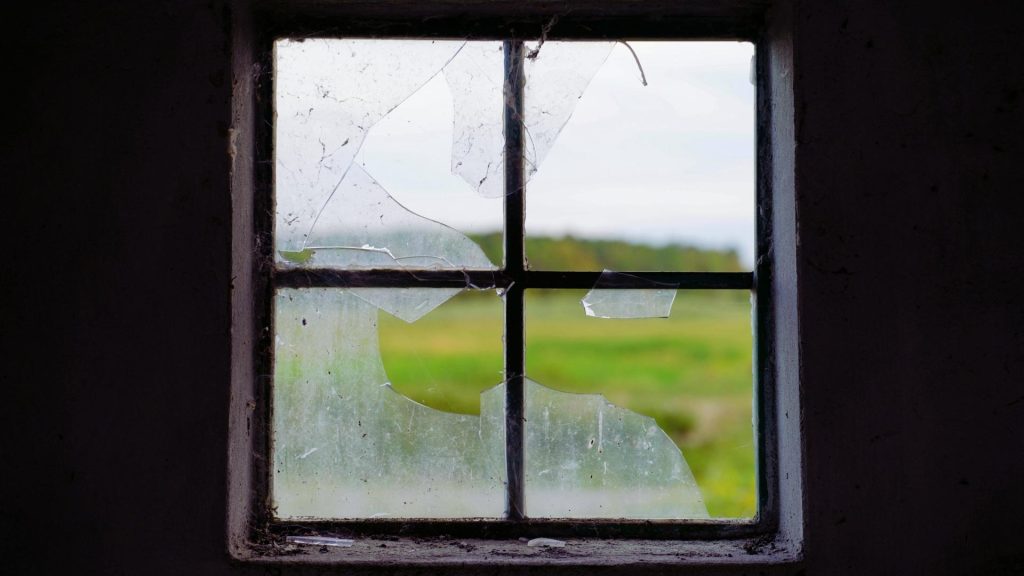 Symbolic image representing the damage and risks of freebasing cocaine