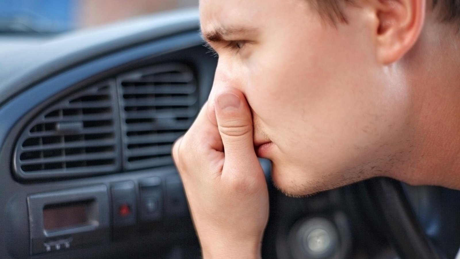 what does fentanyl smell like? Fentanyl itself doesn't have a clear smell